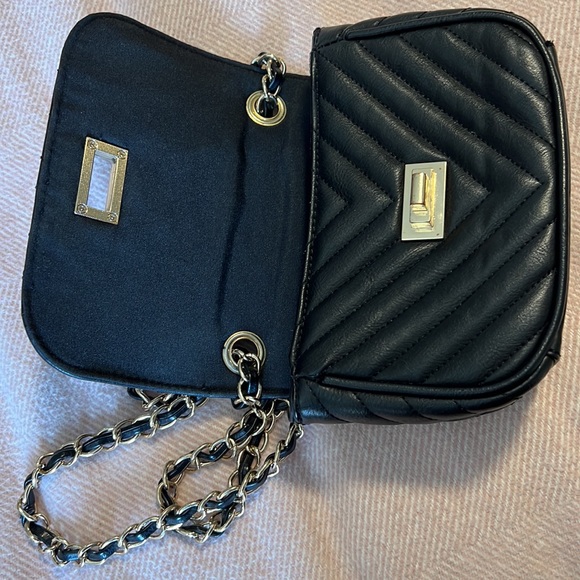 Aldo, black hand bag, long chain - Picture 6 of 10